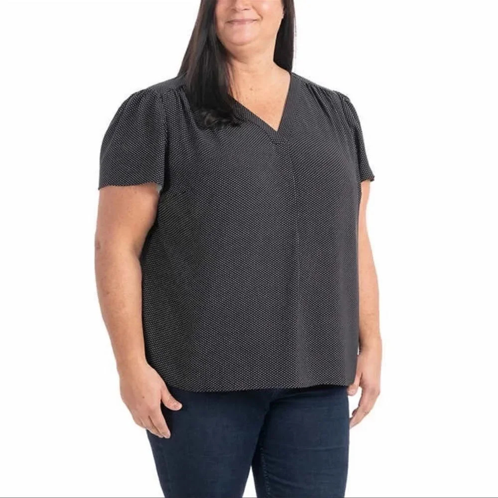 Hilary Radley ladies X Large V Neck Black & White Blouse